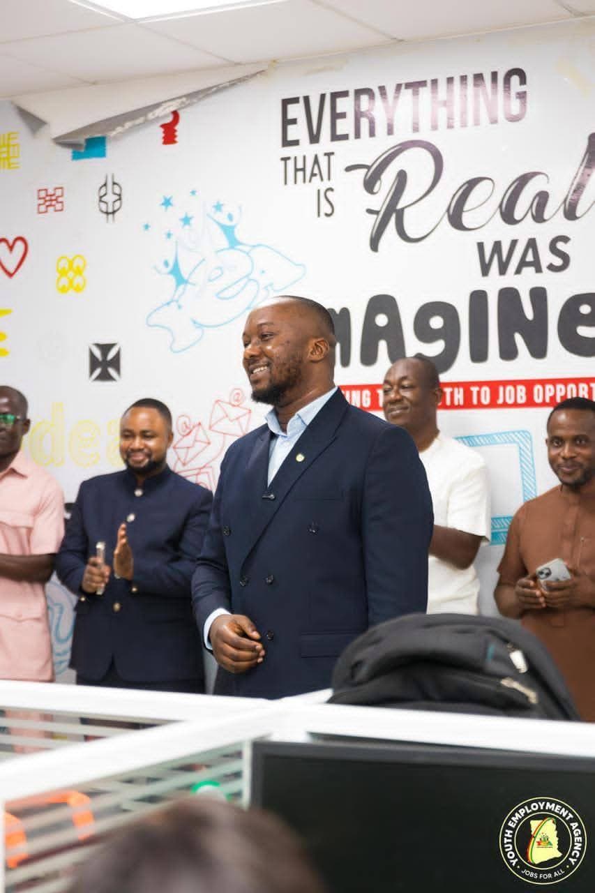 Chief Executive of YEA interacting with staff - Image 3